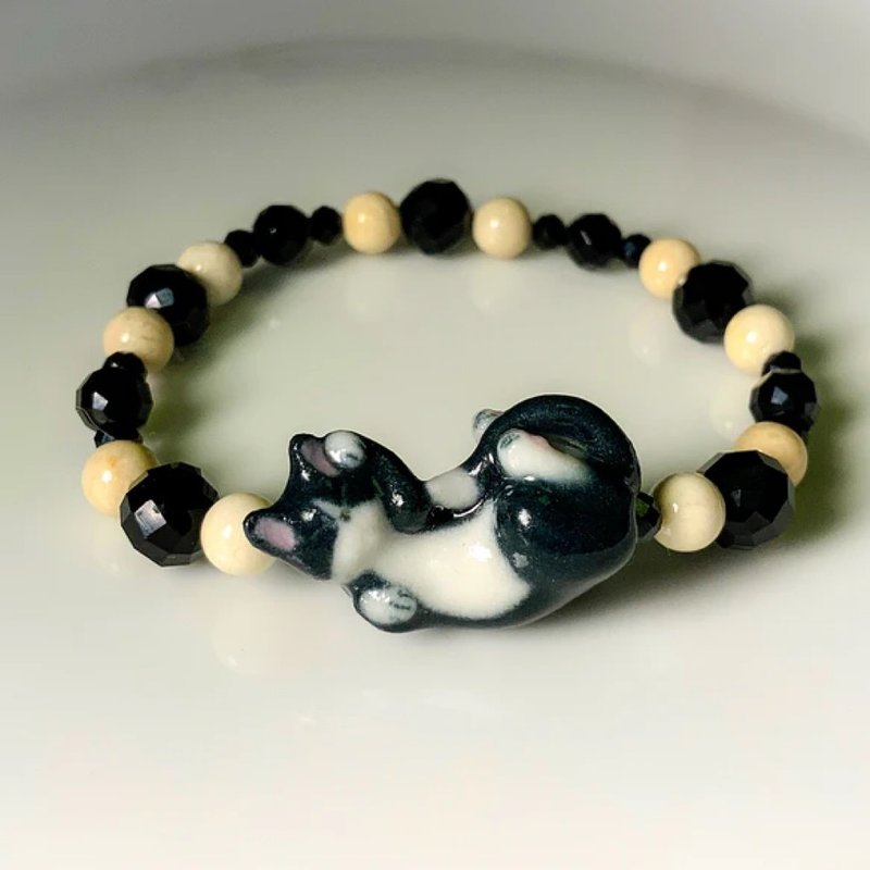 受注製作　お招き様　白黒ハチワレ　ネコブレスレット - 手鍊/手環 - 塑膠 黑色