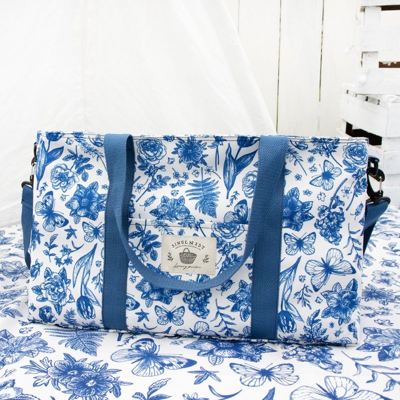 Water-repellent travel storage bag, swimming bag, blue retro print, handmade in Taiwan - กระเป๋าเดินทาง/ผ้าคลุม - วัสดุกันนำ้ 