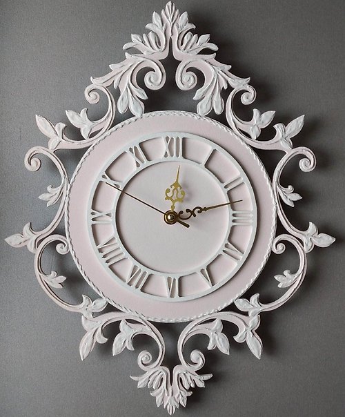 YourFloralDreams 掛鐘 Small pink wall clock with white ornaments in vintage style Silent wall clock