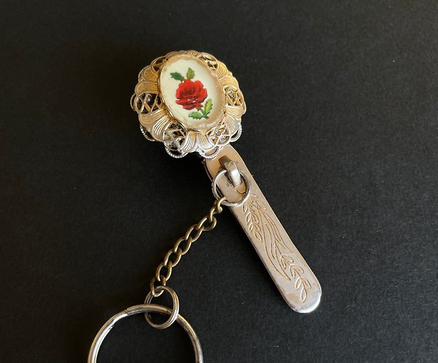 Old groceries antique gold carved key clip key ring clip