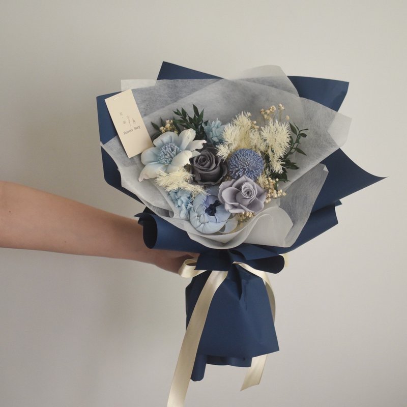 /神秘永生花束/畢業花束 求婚花束 捧花 生日花束 開幕花禮 玫瑰 - 乾燥花/永生花 - 植物．花 灰色