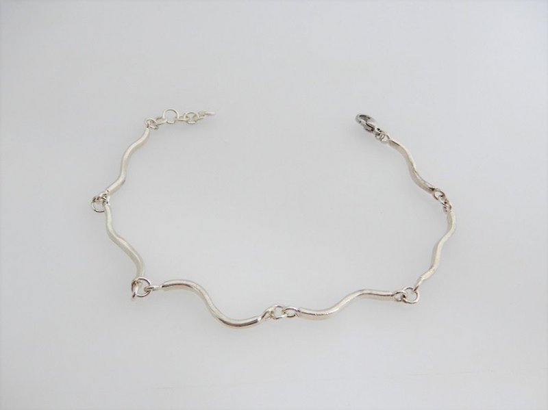 Curved Silver bracelet - Bracelets - Other Metals Silver
