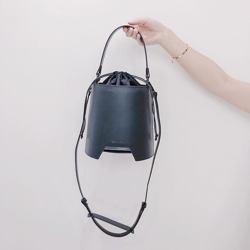Tramket messenger bucket but bag - Messenger Bags & Sling Bags - Genuine Leather Black