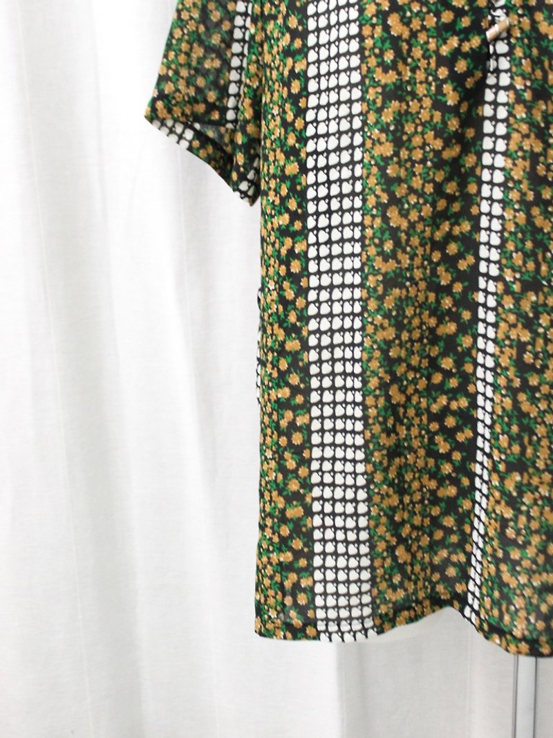 【RE0720T140】 retro dark lattice floral short-sleeved ancient shirt - Women's Shirts - Polyester Black