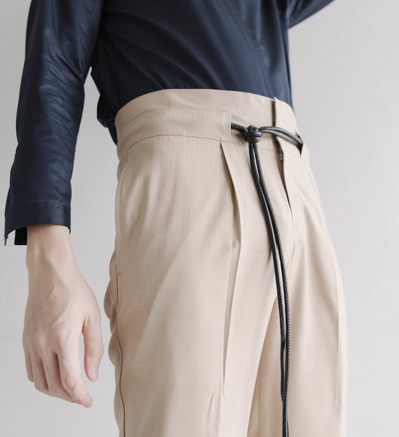 Beige - Glossy stripe trouser - 男長褲/休閒褲 - 棉．麻 卡其色