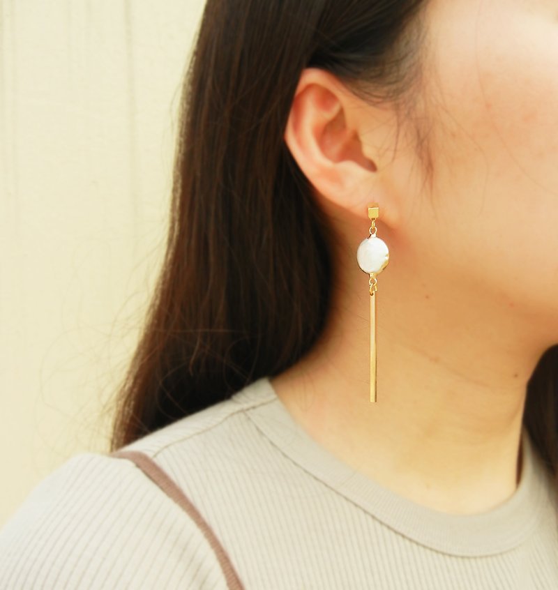 **Natural flat bead earrings - Earrings & Clip-ons - Other Metals White