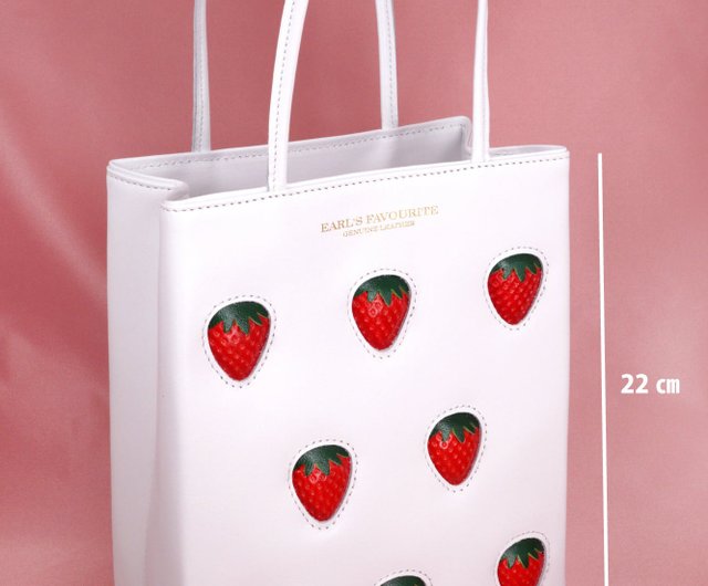 【専用】◇本革◇ リアル？苺な♪トートバッグ・ぷっくりイチゴチャーム付き☆ 専用】◇本革◇ リアル？苺な♪トートバッグ・ぷっくりイチゴ