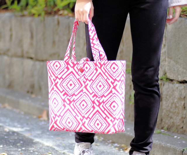 2way tote bag with geometric pattern with mini pouch - Shop
