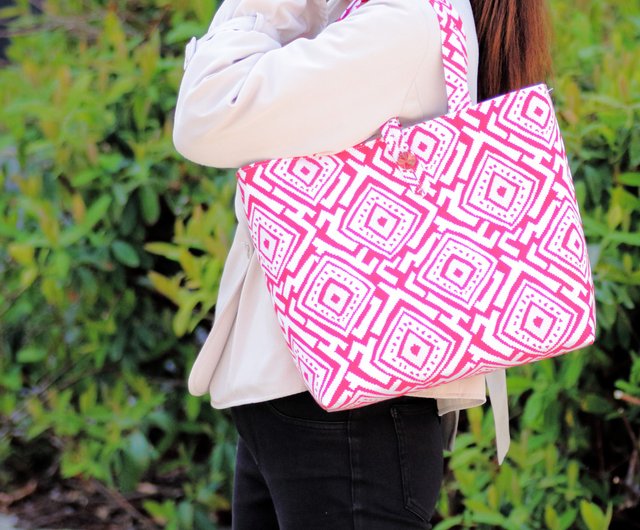 2way tote bag with geometric pattern with mini pouch - Shop