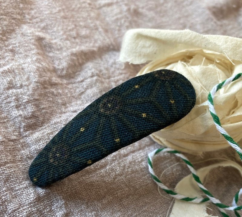 : Shenhe Laiya: Floral cloth hair clip BB clip cloth handmade hair accessories blue Nordic simplicity丨Land - เครื่องประดับผม - ผ้าฝ้าย/ผ้าลินิน สีน้ำเงิน