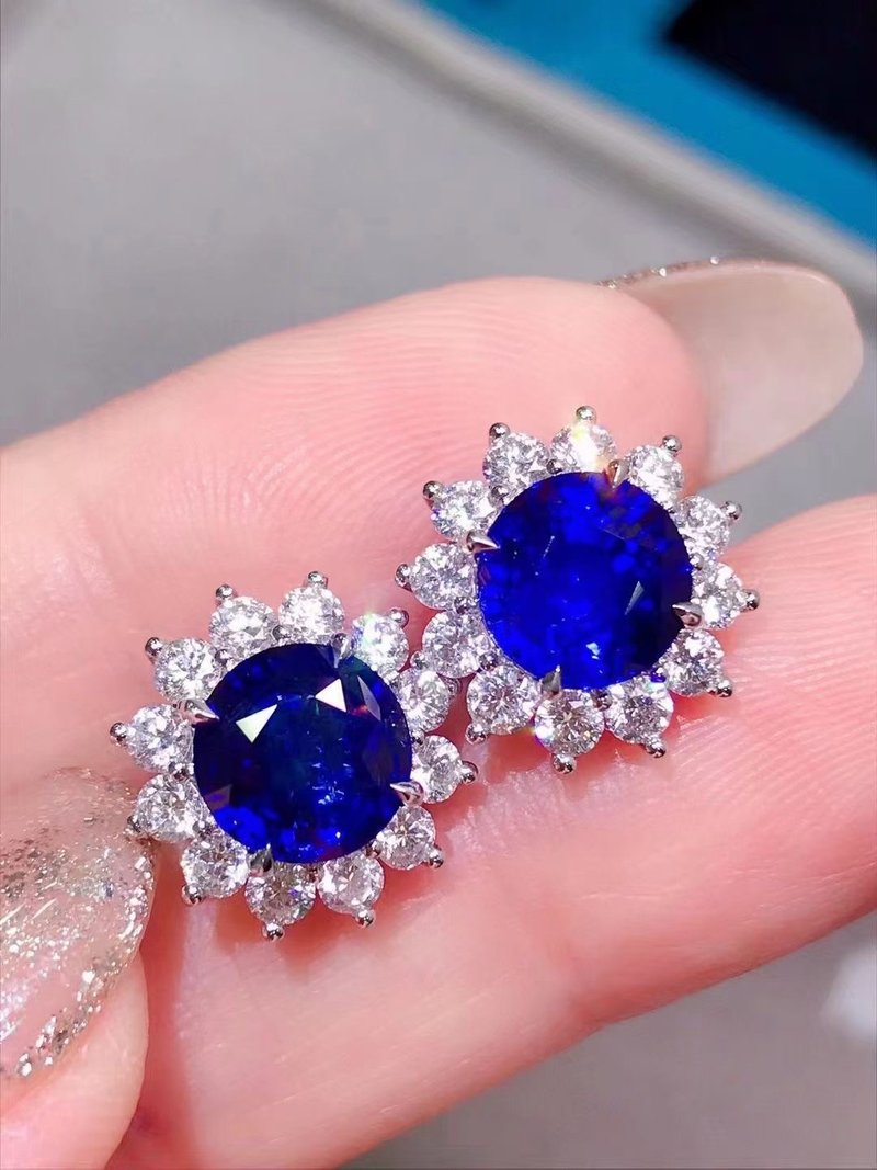 4.49無燒藍寶石耳環(藍寶石.紅寶石.碧璽.尖晶石) - 耳環/耳夾/耳骨夾 - 寶石 