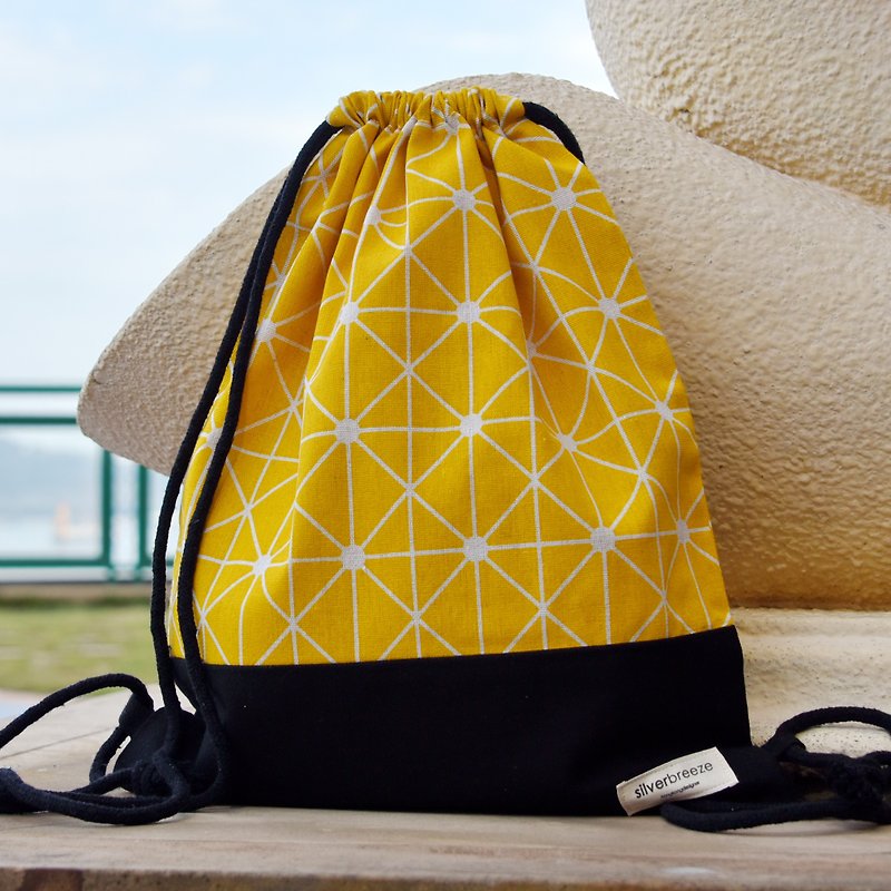 Silverbreeze~ Bundle Back Backpack ~ (B116) (off the box) - กระเป๋าหูรูด - ผ้าฝ้าย/ผ้าลินิน สีเหลือง