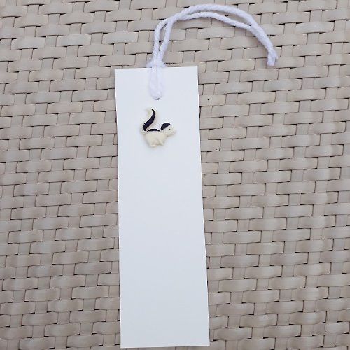 luckyhandmade246 A bookmark with wild animal pattern, white and black and can write greeting