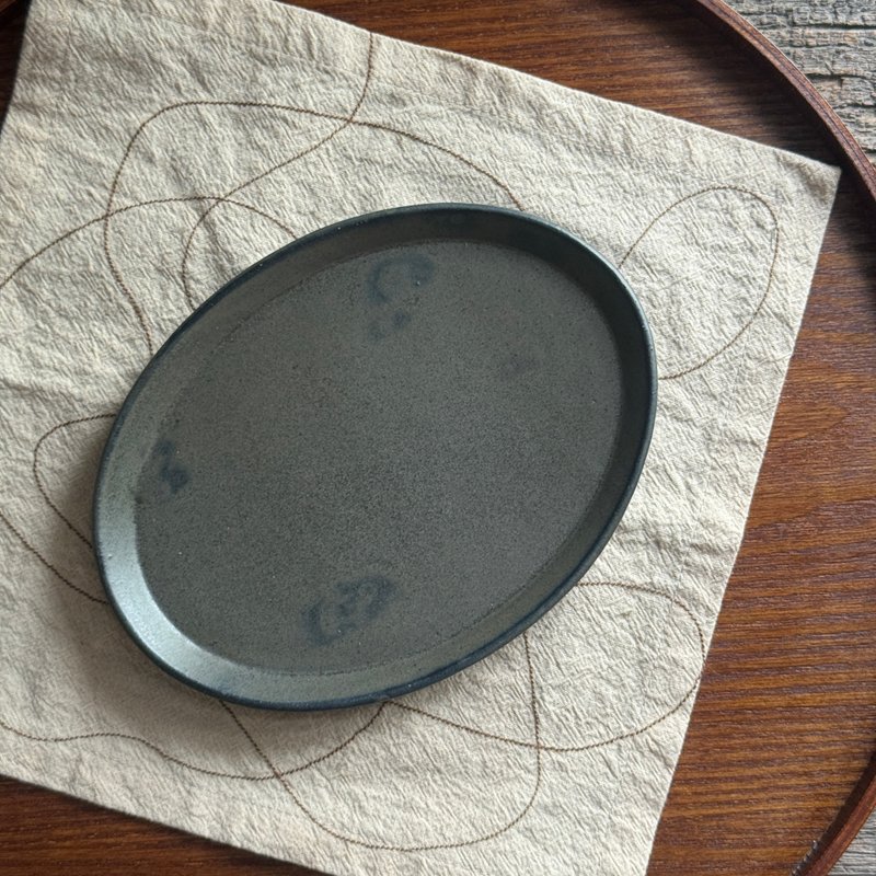 零Zero系列—胖胖橢圓盤 - 盤子/餐盤/盤架 - 陶 黑色