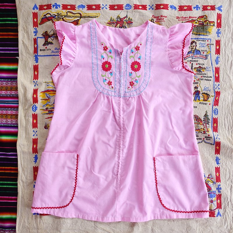 BajuTua /古著/ 美國製 70's 粉嫩刺繡上衣 - 女裝 上衣 - 棉．麻 粉紅色