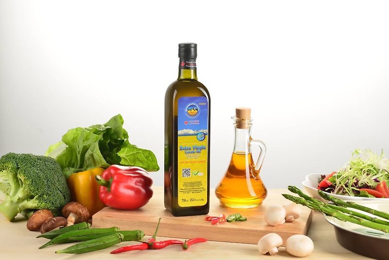 【YIQI】Cold-pressed top-quality golden canola oil from Mountainview, Canada - Sauces & Condiments - Fresh Ingredients 