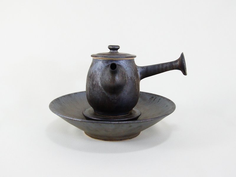 金屬色消光茶壺-容量約200ml - 茶具/茶杯 - 陶 黑色