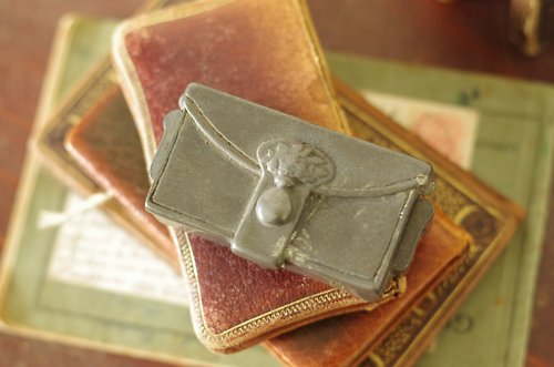 金銀寶貝 -少見ETAIN錫質銀色軍用感珠寶盒小盒收納盒W761