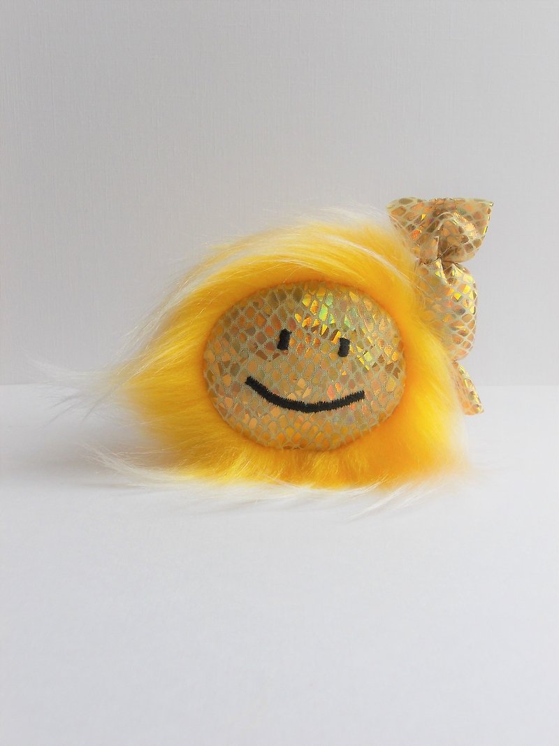 Smile, Smiley, golden smiley face with candy, tiny cute toy, plush golden emoji - Stuffed Dolls & Figurines - Other Materials Gold
