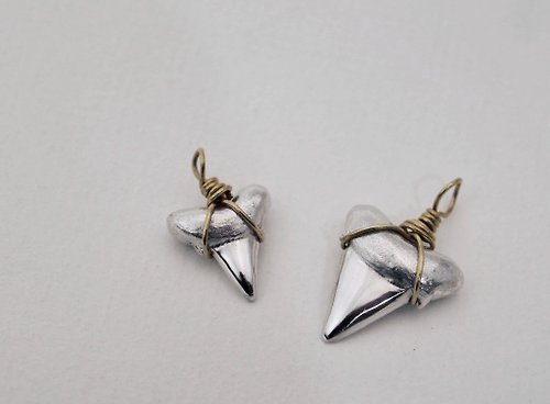 Ning’s accessory 925純銀 大鯊魚牙項鍊