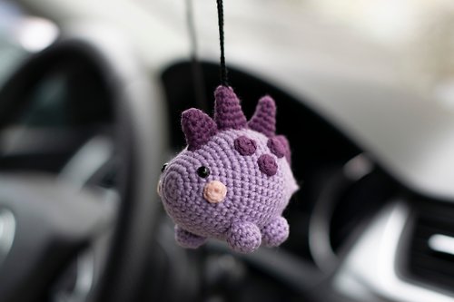 WorldCrochetedToys Dinosaur car accessories, rear view mirror charm, cute pendant, 平安車掛, 针织玩具 汽車用品