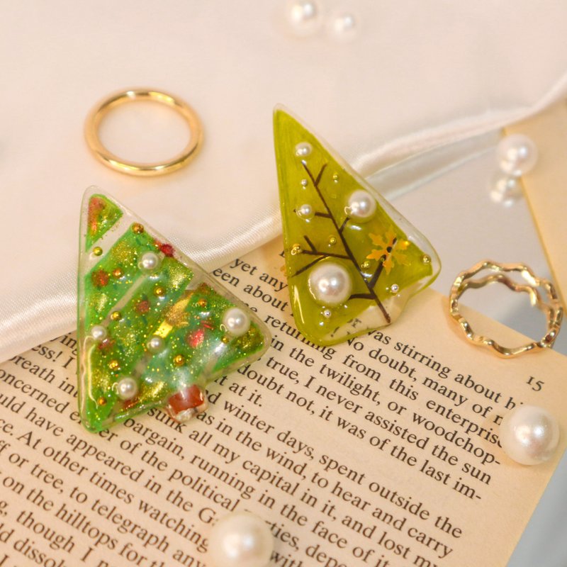 [Christmas theme] Christmas tree & pine brooch ornaments l safety brooch l original - เข็มกลัด - เรซิน 