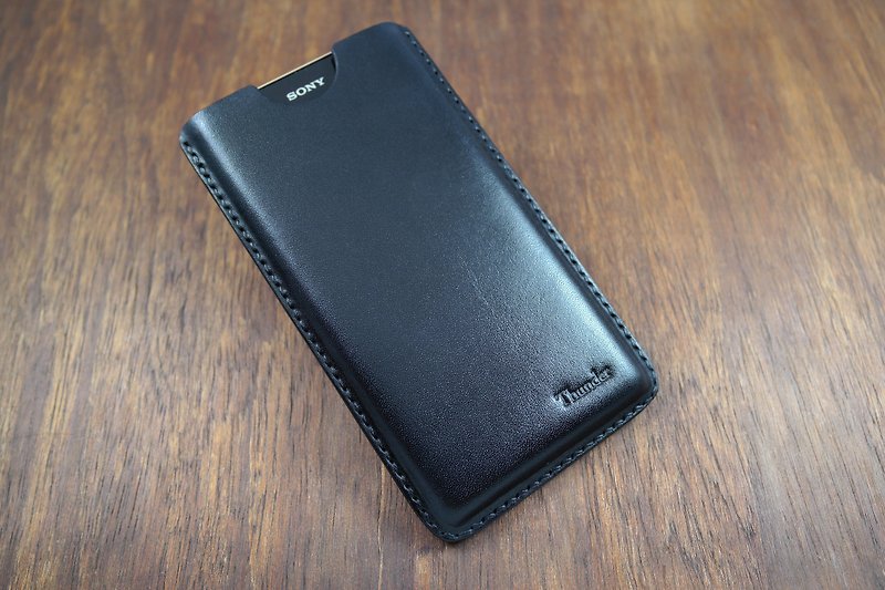APEE leather handmade ~ plastic phone holster ~ Plain black ~ iphone X - เคส/ซองมือถือ - หนังแท้ 
