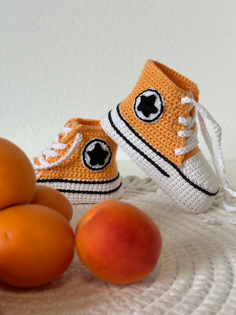 Baby Booties Converse Crochet Unisex Crochet Baby Booty Shoe Shower Gift newborn - รองเท้าเด็ก - ผ้าฝ้าย/ผ้าลินิน สีส้ม