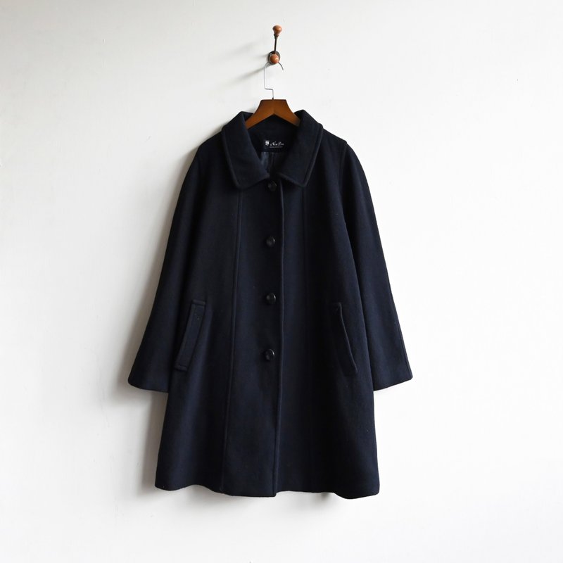 [Egg Plant Vintage] Yueying Japanese cashmere blend umbrella-shaped vintage coat - Women's Casual & Functional Jackets - Wool Black