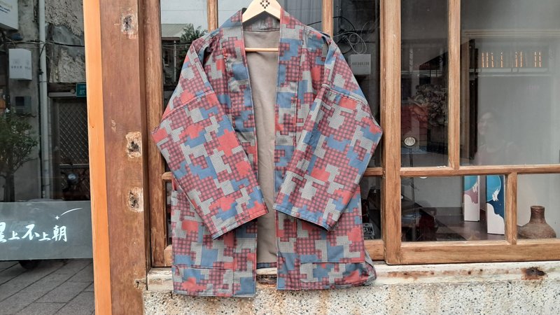 AMIN'S SHINY WORLD Irregular splicing plaid print KIMONO - เสื้อฮู้ด - ผ้าฝ้าย/ผ้าลินิน หลากหลายสี