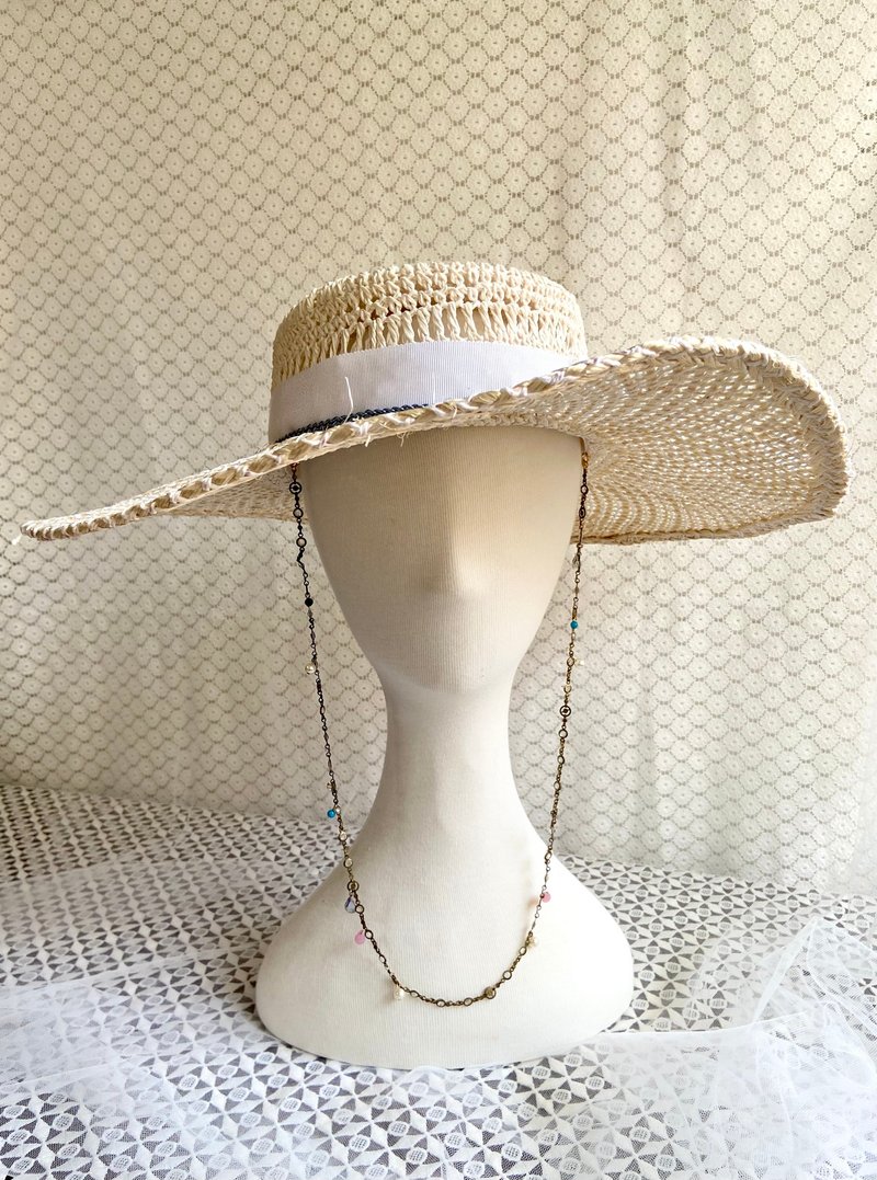 Straw hat with flat top and large brim - Marion - หมวก - พืช/ดอกไม้ 