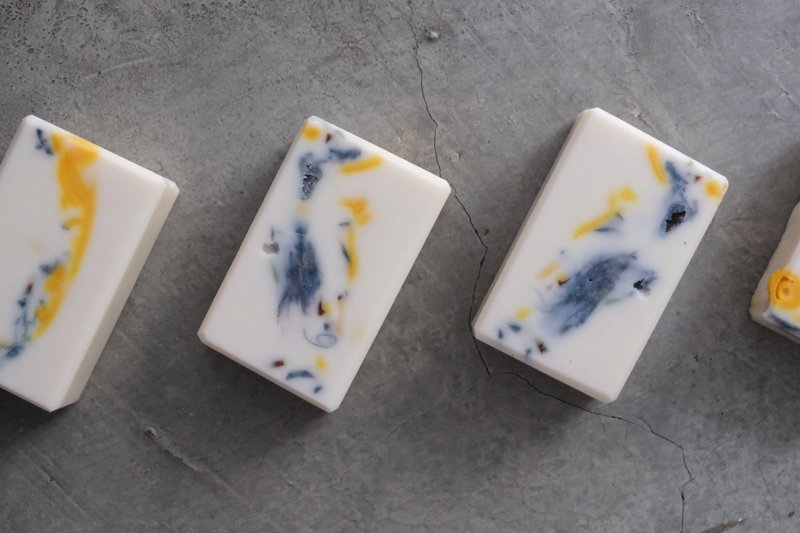 White Musk Fragrance Handmade Bath Soap-Handmade Soap Making Experience Class-Beginner Class - เทียน/เทียนหอม - วัสดุอื่นๆ 