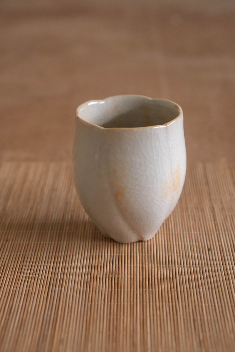 開片鬱金香握杯 - 杯子 - 瓷 白色