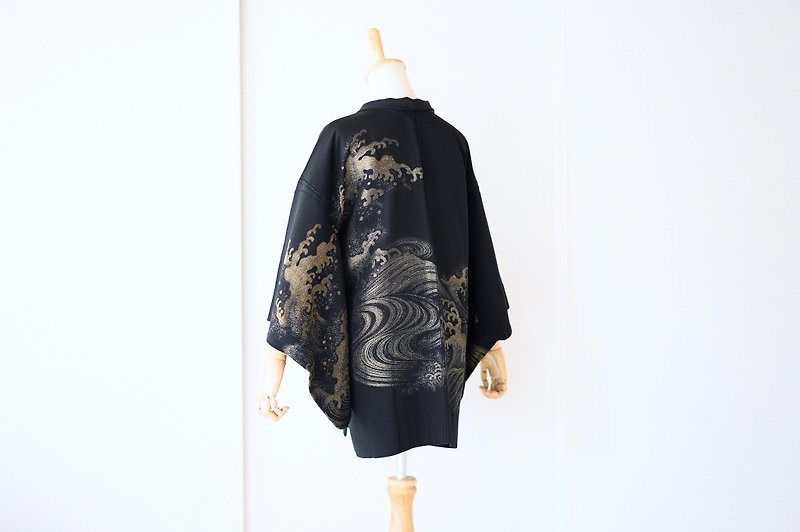 Vintage kimono jacket, Haori, Japanese Kimono /4602 - 外套/大衣 - 絲．絹 黑色
