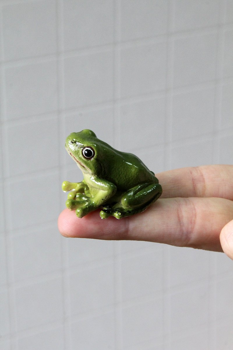 日本Magnets超有趣文具 迷你綠色小樹蛙擬真迴紋針收納座 - 其他 - 樹脂 綠色