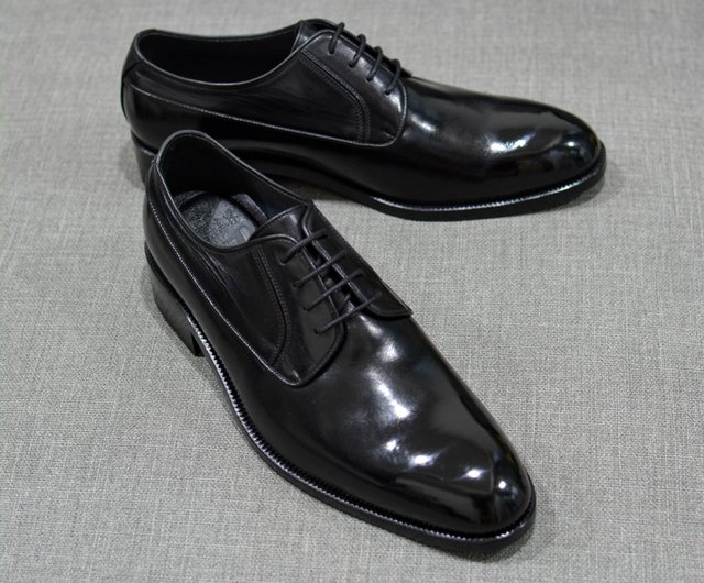 Plain Derby Shoes Small Pointed Gentleman s Shoes Leather Shoes Made in Taiwan liu i do Pinkoi
