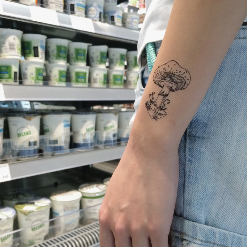 cottontatt mushroom temporary tattoo sticker - สติ๊กเกอร์แทททู - วัสดุอื่นๆ สีดำ