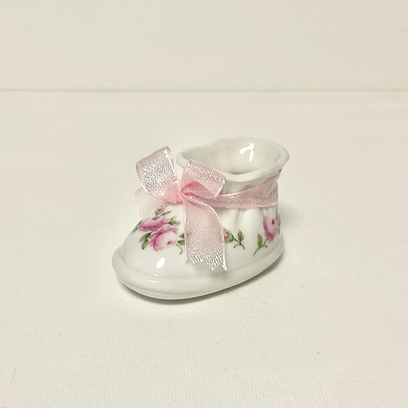 Hand-painted porcelain baby shoe - Baby Gift Sets - Porcelain White