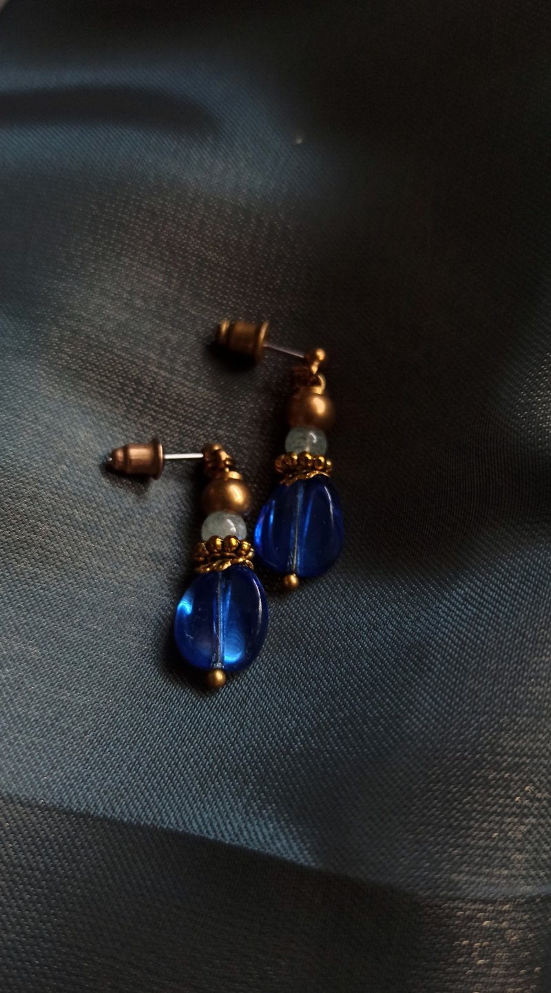 Imported short bead earrings/blue - Earrings & Clip-ons - Copper & Brass Blue