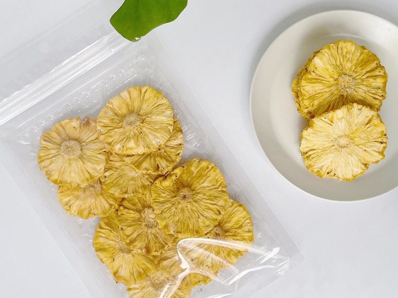 [Natural sugar-free] Golden Diamond Dried Pineapple 3 pieces included in the set - ผลไม้อบแห้ง - อาหารสด สีเหลือง
