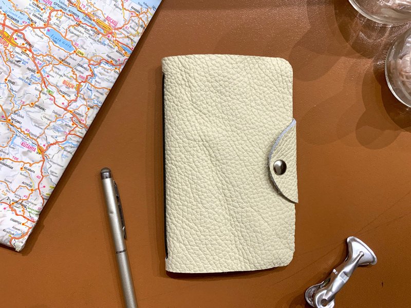 Stylish Leather Traveler Notebook Cover - Sturdy Metal Button Lock - Soft & Durable - ปกหนังสือ - หนังแท้ ขาว