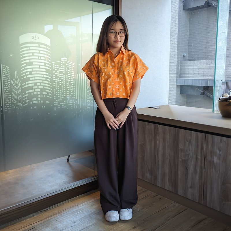 インドネシアンバティックキュートガーリーショートシャツ PUPUT - フレッシュオレンジ - PUP013 - トップス - コットン・麻 オレンジ