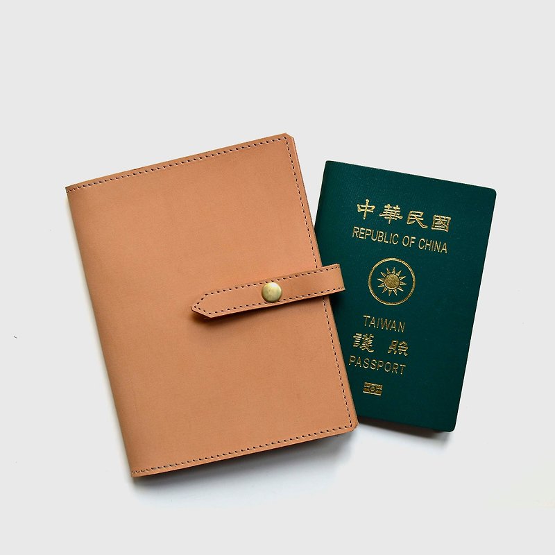 【入山證】植鞣牛皮護照套 原色護套夾 刻字禮物 信用卡 - 護照夾/護照套 - 真皮 卡其色