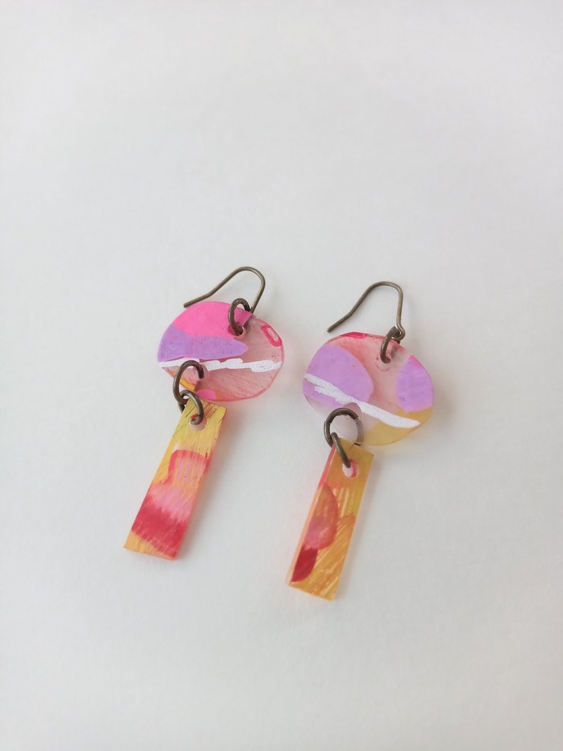 KAKERA two strands of rocking earrings, colorful Moyou - ต่างหู - พลาสติก สึชมพู