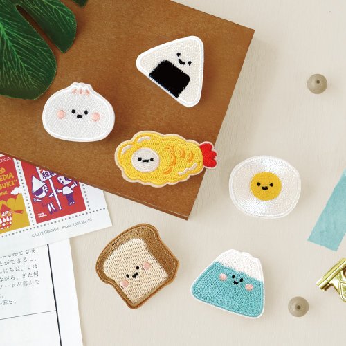 Ching Ching X Keep A Notebook 寫筆記 小呸角系列 CAE-233 小呸角刺繡別針