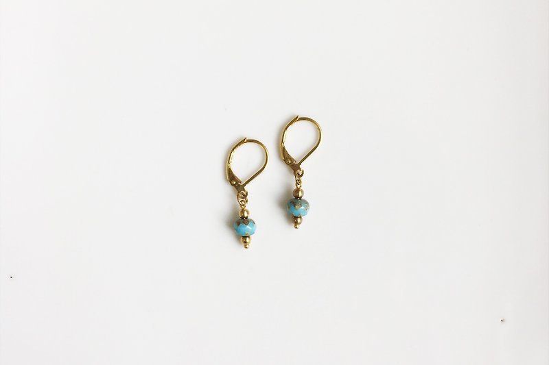 Small sky blue brass natural stone modeling earrings - Earrings & Clip-ons - Other Metals Blue