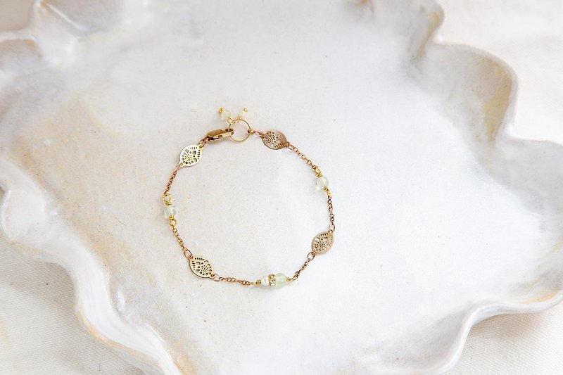 Lace Light green Prehnite - bracelet - Bracelets - Copper & Brass Green