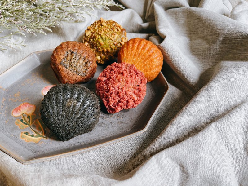 [2024 Mid-Autumn Festival Gift Box] Huayue-Pangpang stuffed madeleine five-in-one Mid-Autumn Festival gift box - เค้กและของหวาน - อาหารสด 