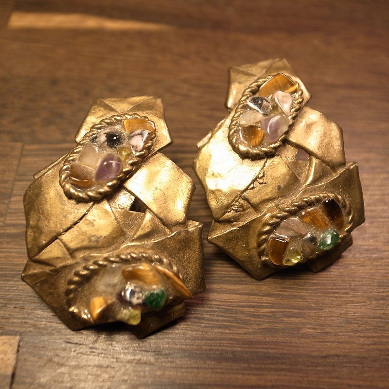 老骨頭 天然石夾式耳環 VINTAGE - 耳環/耳夾 - 其他金屬 金色