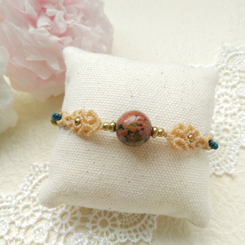 BUHO hand. Love. Vermiculite x Brazilian wax line bracelet - Bracelets - Gemstone Green